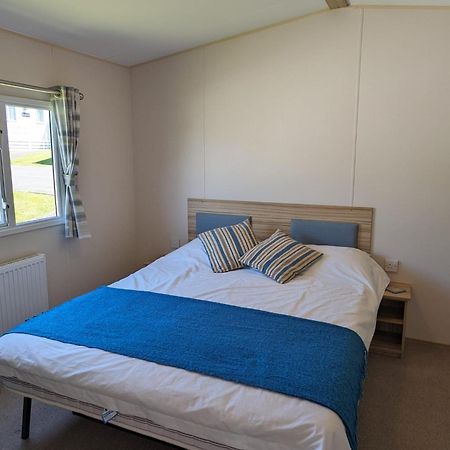 Lovely Bright Modern Caravan Swanage On Peaceful And Tranquil Holiday Park ภายนอก รูปภาพ
