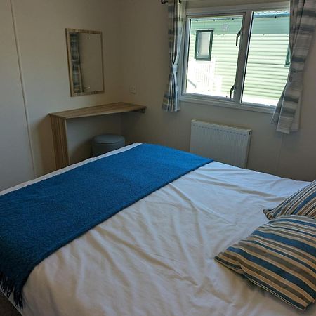 Lovely Bright Modern Caravan Swanage On Peaceful And Tranquil Holiday Park ภายนอก รูปภาพ